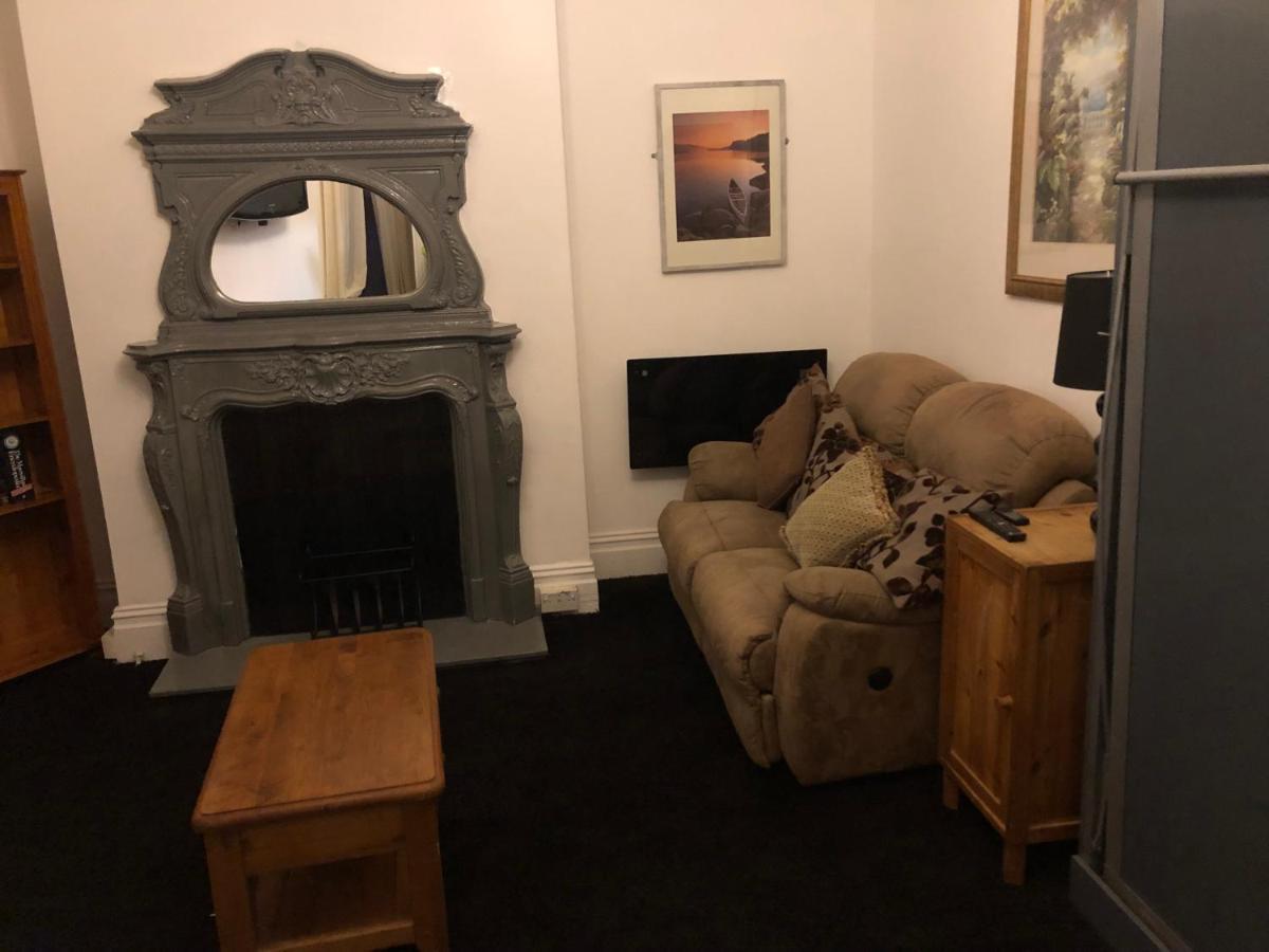 Tees Valley B&B Apartment 1 สต็อกทอน-ออน-ทีส์ ภายนอก รูปภาพ