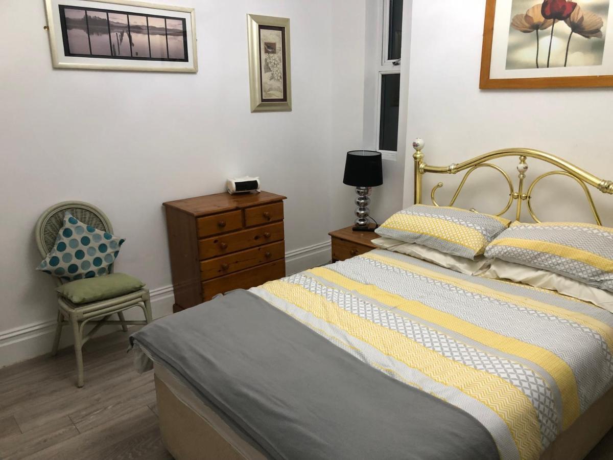 Tees Valley B&B Apartment 1 สต็อกทอน-ออน-ทีส์ ภายนอก รูปภาพ