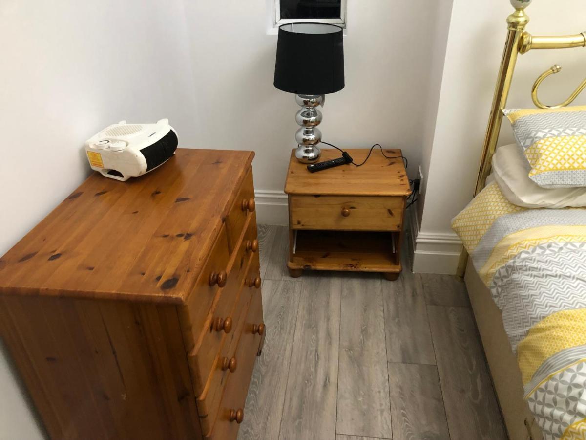 Tees Valley B&B Apartment 1 สต็อกทอน-ออน-ทีส์ ภายนอก รูปภาพ