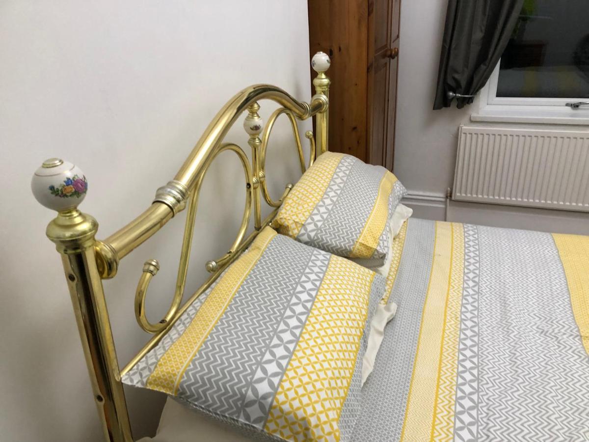 Tees Valley B&B Apartment 1 สต็อกทอน-ออน-ทีส์ ภายนอก รูปภาพ